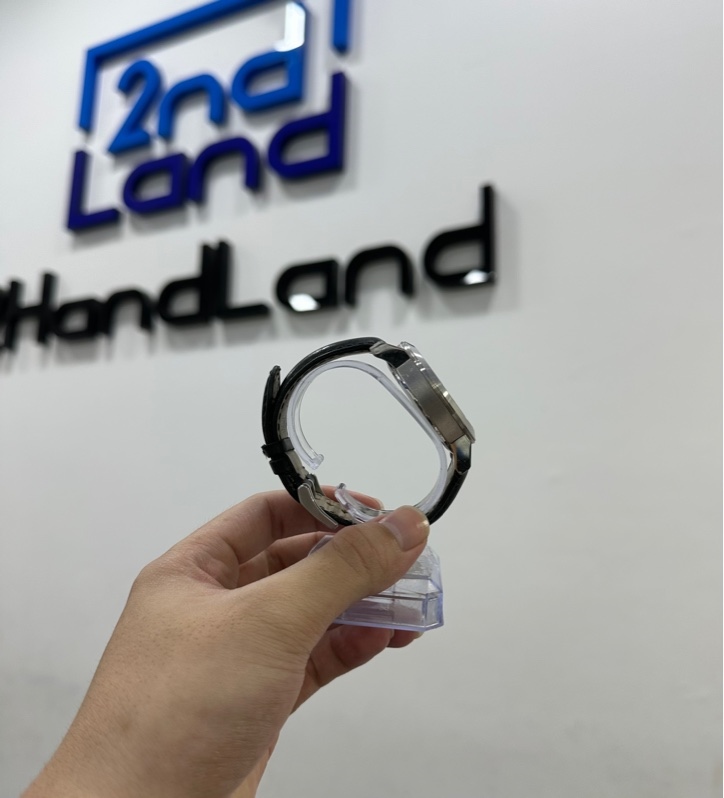 Đồng hồ Burberry bu9356 Chronograph Black Leather - 42mm - Màu đen - Ngoại hình 97% - Body