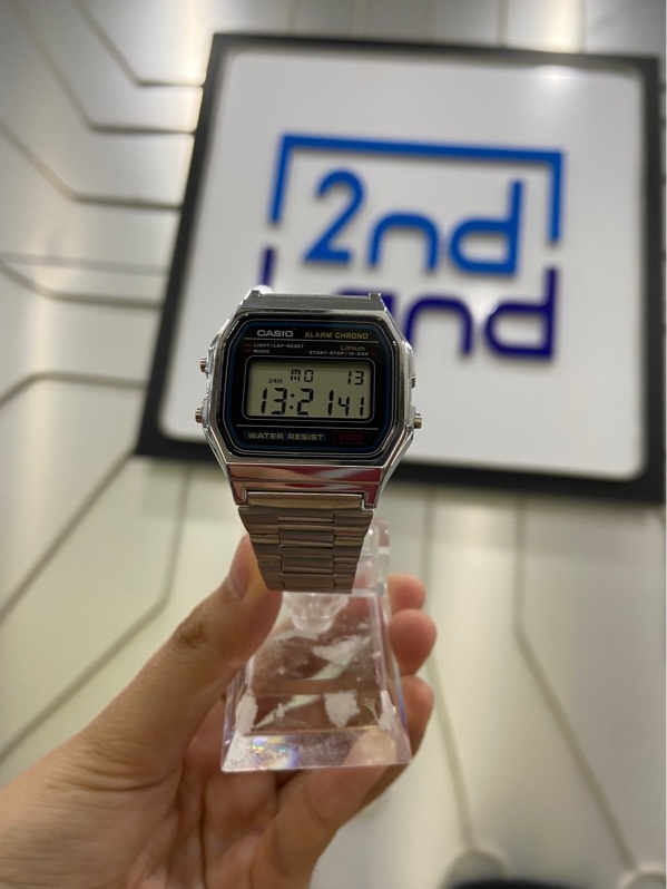 Đồng hồ Casio A158WA-1DF - Màu bạc - Ngoại hình: 97% - Xước dăm màn, sườn, lưng, dây đeo - Kèm Box