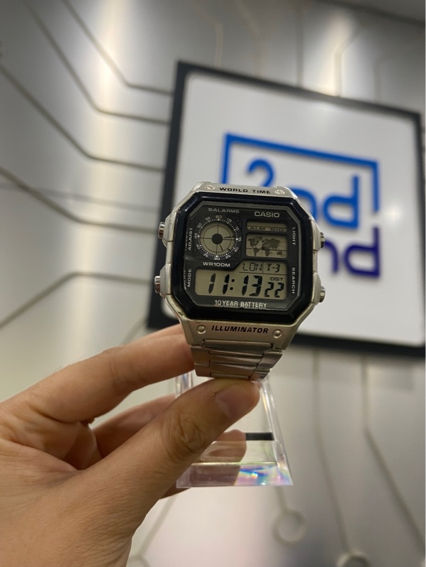 Đồng hồ Casio AE-1200WH - Màu bạc - Ngoại hình: 98% - Kính xước dăm nhiều - Body