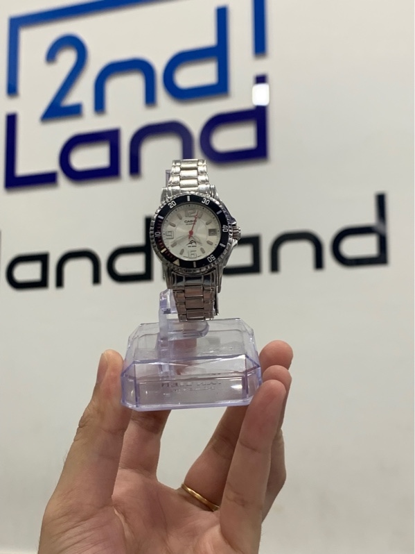 Đồng hồ Casio Analog - MDV-101D - Màu bạc - Ngoại hình: 98% - Trầy - Body
