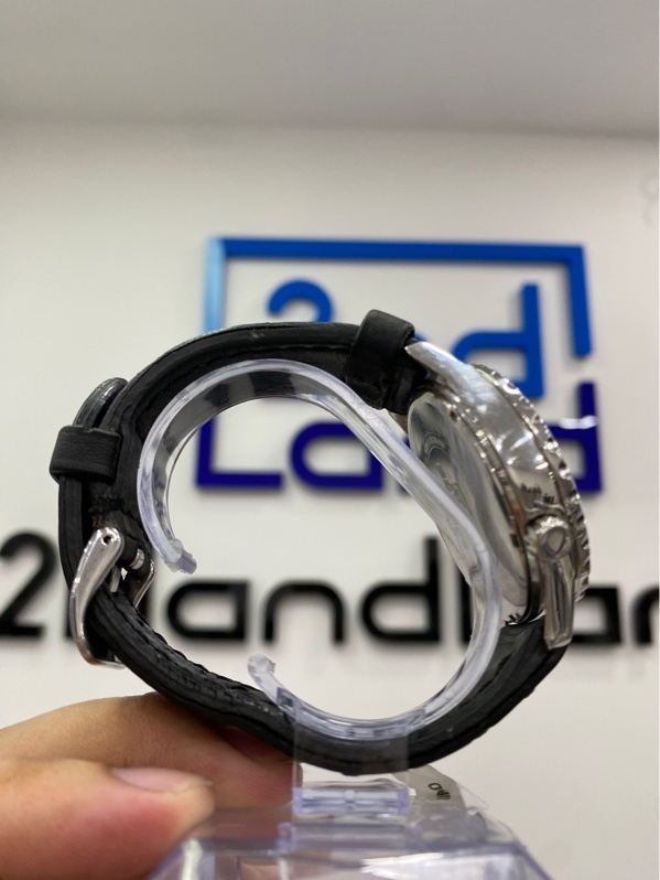 Đồng hồ Casio Eddifice EF-527D-1AV - Màu bạc - Ngoại hình: 97% - Xước kính, sườn, lưng - Body
