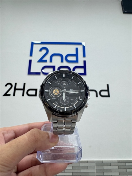 Đồng hồ Casio Edifice EFR-556 - Khung trắng mặt đen - Ngoại hình 97% - Trầy nhẹ - Body, kèm mắt nối