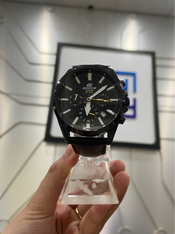 Đồng hồ Casio Edifice EFV-510BL-1AVUDF - 44mm - Màu đen - Ngoại hình: 97% - Mặt kính xước nhẹ - Body