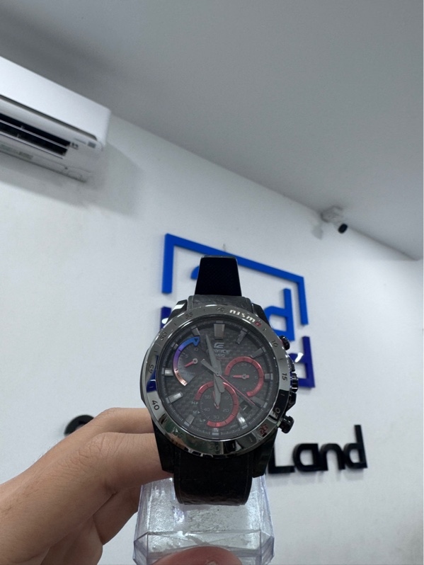 Đồng hồ Casio Edifice EQS-930NIS-1A, solar powered - Màu đen - Ngoại hình 97% - Viền trầy nhiều, kính trầy nhiều đường - Body