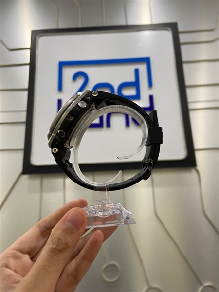 Đồng hồ Casio G-Shock 5455 GST-S110 - Màu bạc - Ngoại hình: 97% - Trầy xước, kính xước 2 đường - Kèm 2 dây 2