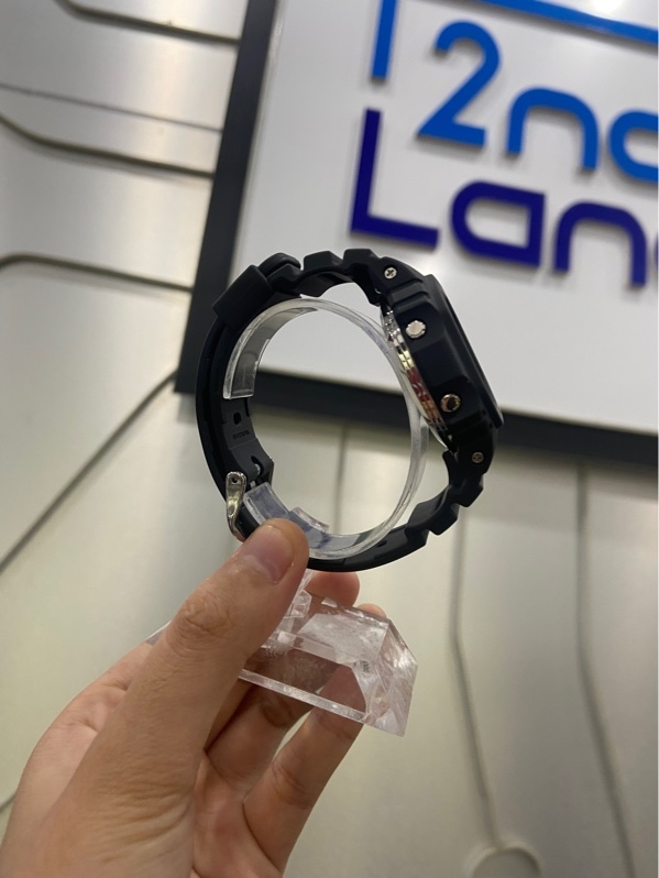 Đồng hồ Casio G-Shock DW-5000R-1A - Màu đen - Ngoại hình: 98% - Kèm Box