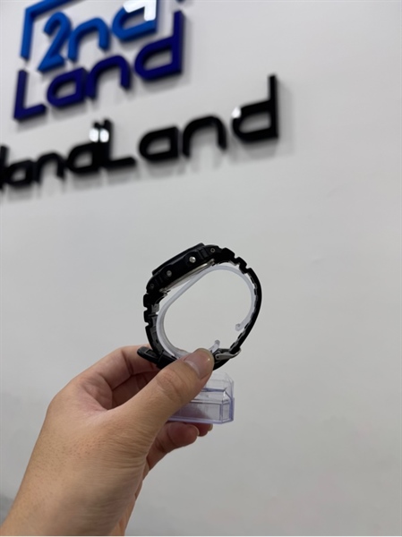 Đồng hồ Casio G-Shock DW-5600BB-1DR - 42.8mm - Màu đen - Ngoại hình 96% - Vỏ bị hở theo thời gian sử dụng - Body 2