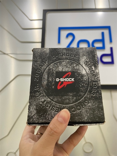 Đồng hồ Casio G-Shock DW-5600CA - Size 40mm - Màu vàng - Ngoại hình: 98% - Mặt kính xước - FullBox