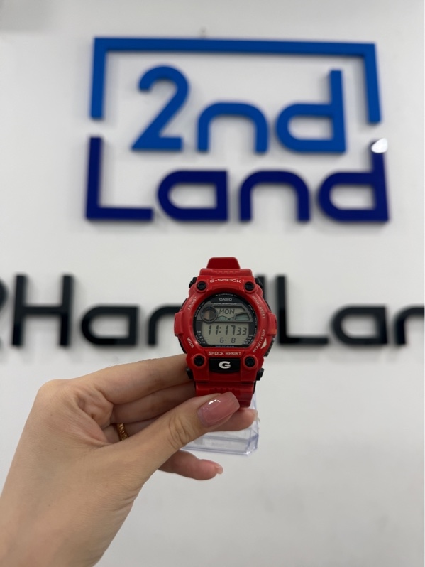 Đồng hồ Casio G-shock G-7900A - Màu đỏ - Ngoại hình 97% - Kính xước dăm , trầy xước - Không phụ kiện