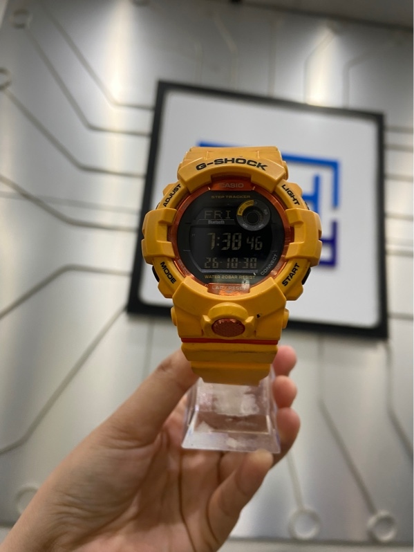 Đồng hồ Casio G-Shock G-Squad GBD-800-4DR - 54mm - Màu vàng - Ngoại hình: 97% - Body