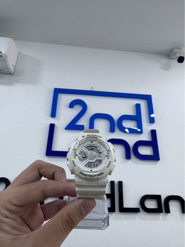 Đồng hồ CASIO G-SHOCK GA-110MW-7A - Màu trắng - Ngoại hình 97% - ố nhẹ, hở vỏ - Body