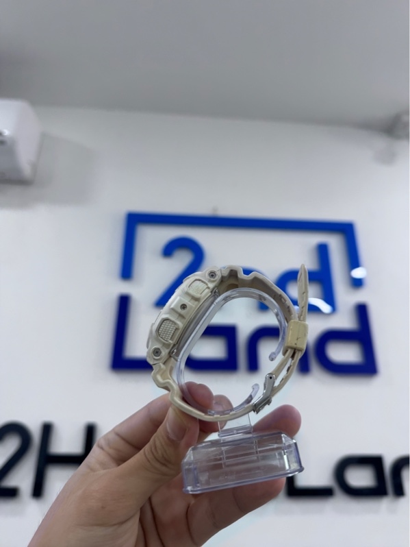 Đồng hồ CASIO G-SHOCK GA-110MW-7A - Màu trắng - Ngoại hình 97% - ố nhẹ, hở vỏ - Body