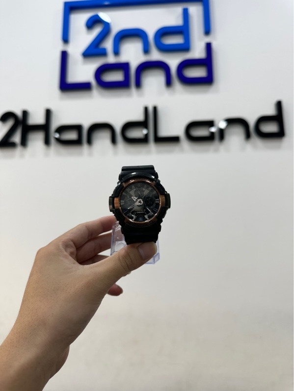 Đồng hồ Casio G-Shock GA-200RG-1A - 55.1 × 52.5mm - Màu đen đồng - Ngoại hình 97% - Xước, dây bị bong tróc - Body
