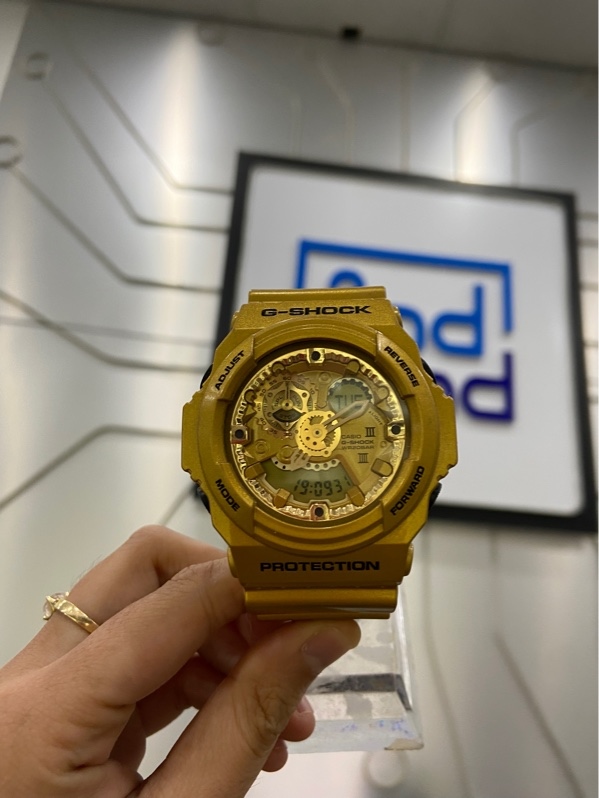 Đồng hồ Casio G-Shock GA-300GD-9A - Màu vàng - Ngoại hình: 98% - Body