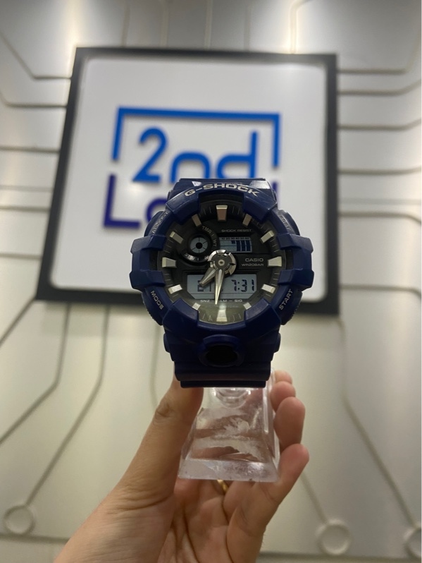 Đồng hồ Casio G-Shock GA-700 - Màu xanh - Ngoại hình: 97% - Kính xước nhẹ - Kèm Box