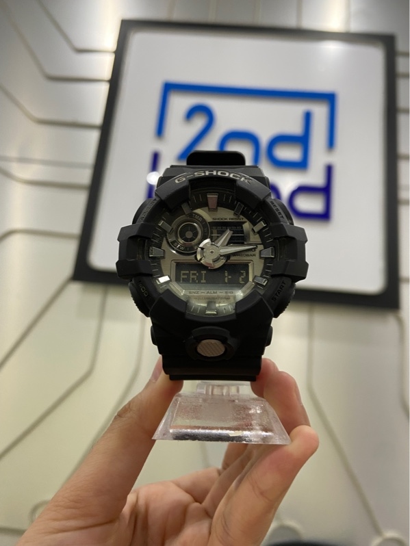 Đồng Hồ Casio G-Shock GA-710-1A - 40mm - Màu đen - Ngoại hình: 97% - Body