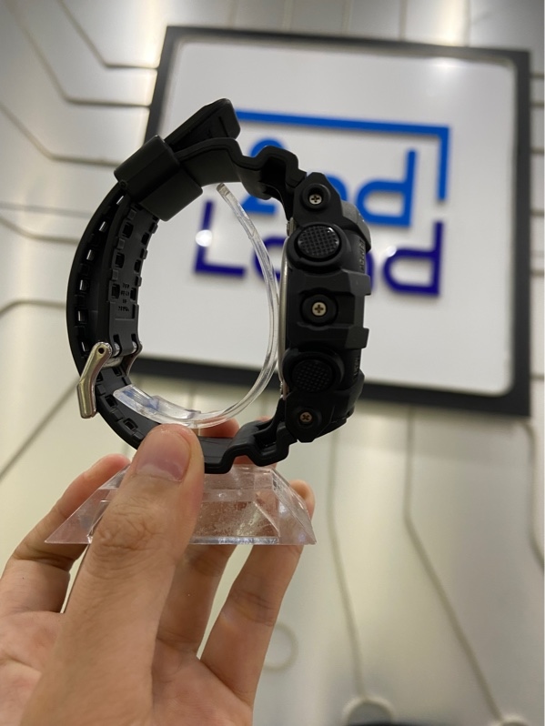 Đồng Hồ Casio G-Shock GA-710-1A - 40mm - Màu đen - Ngoại hình: 97% - Body