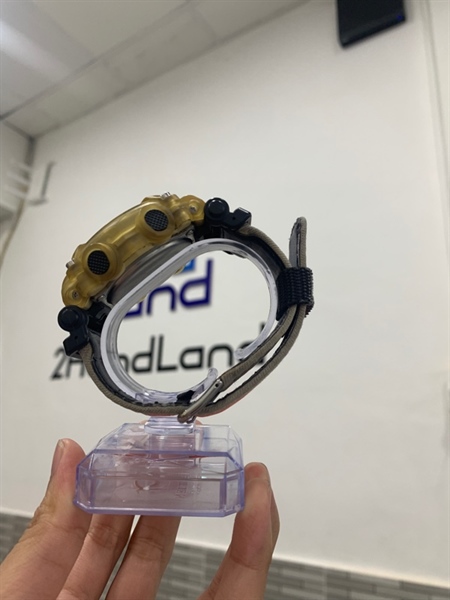 Đồng hồ Casio G-Shock GA-900TS - Màu vàng nâu - Ngoại hình: 98% - Body 1