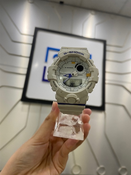 Đồng hồ Casio G-shock GBA - 800DG - Màu trắng - Ngoại hình: 97% - Dây đeo ố, viền ố, phai màu - Body