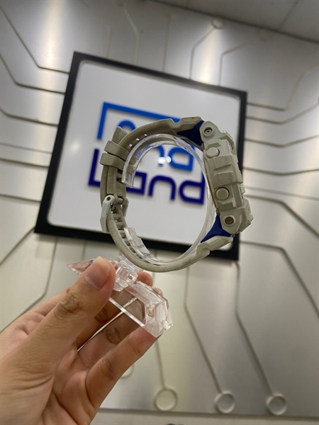 Đồng hồ Casio G-shock GBA - 800DG - Màu trắng - Ngoại hình: 97% - Dây đeo ố, viền ố, phai màu - Body 1