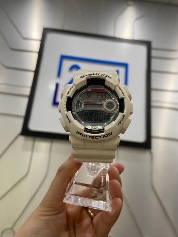 Đồng hồ Casio G-Shock GD-110 - Màu trắng - Ngoại hình: 97% - Ngã màu - Body