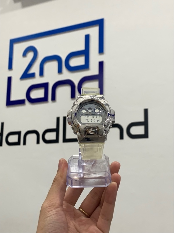 Đồng hồ Casio G-Shock GM-6900SCM - Màu bạc trắng - Ngoại hình: 98% - Fullbox