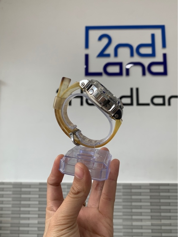 Đồng hồ Casio G-Shock GM-6900SCM - Màu trắng - Ngoại hình: 97% - Trầy xước + ố - Box