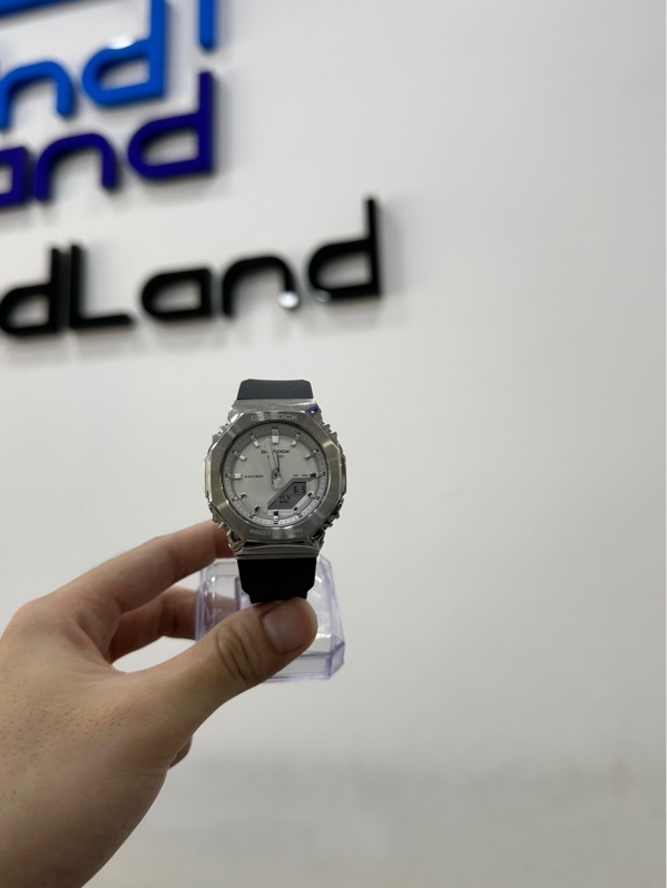 Đồng hồ Casio G-Shock GM-S2110-1A7DR - 40.5 mm - Màu bạc dây đen - Ngoại hình 97% - Kèm box