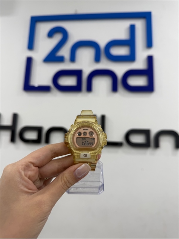Đồng hồ Casio G-Shock GMD-S6900SR - Màu trắng - Ngoại hình 97% - ố vàng , trầy xước - Body