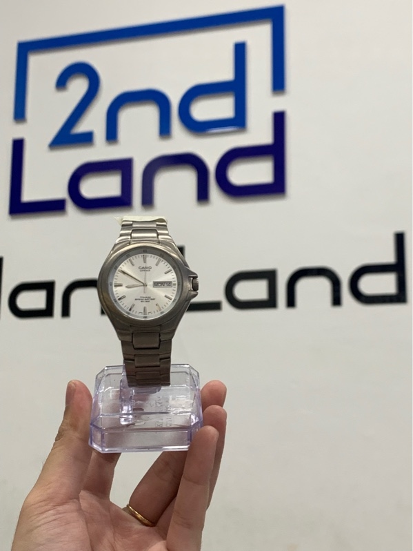 Đồng hồ Casio Lineage Titanium Quartz - Màu bạc - Ngoại hình: 97% - Body