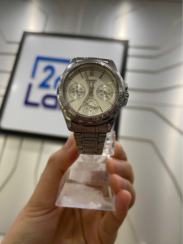 Đồng hồ Casio LTP-2088D-7ADVF - Màu bạc - Ngoại hình: 97% - Trầy xước - Body