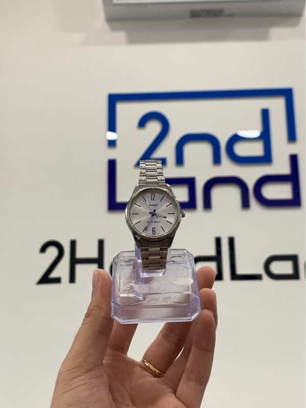 Đồng hồ Casio LTP-V005 - Màu bạc - Ngoại hình: 97% - Mặt trầy - Body
