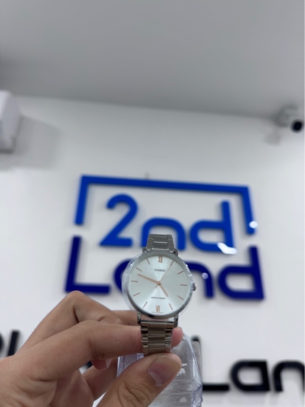 Đồng hồ casio LTP-VT01D - Màu bạc - Ngoại hình 99% - Kèm box - Còn bảo hành you watch tới tháng 3/2027