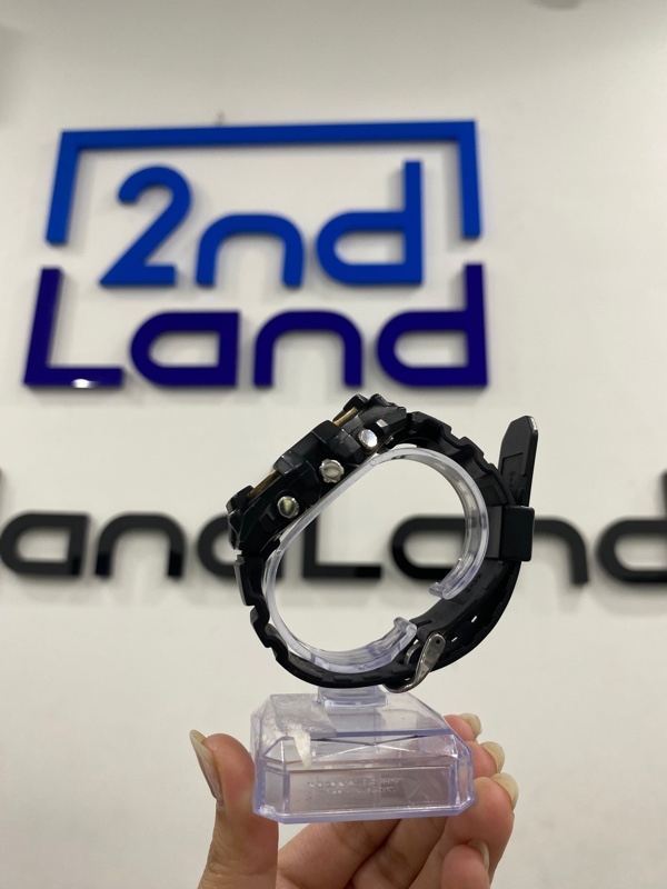 Đồng hồ casio MCW- 100H - Màu đen - Ngoại hình 97% - Màn kính trầy nặng , viền trầy tróc sơn - Body