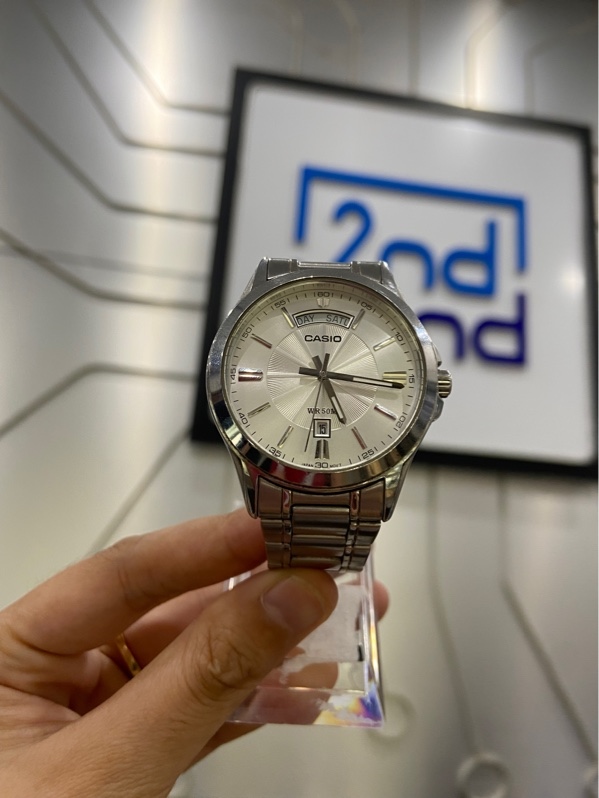 Đồng hồ Casio MTP-1381D-7AVDF - Màu bạc - Ngoại hình: 97% - Xước viền - Kèm Box + mắt