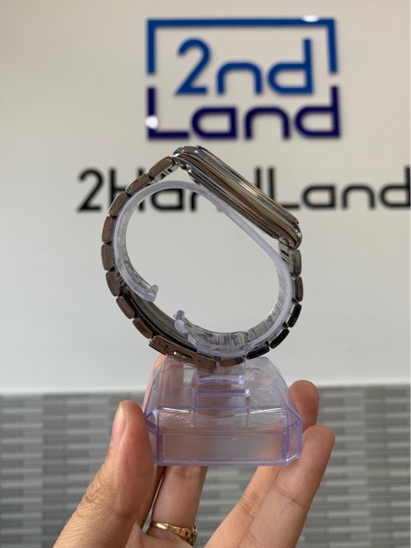 Đồng hồ CASIO MTP-M105D - Khung bạc mặt đen - Ngoại hình: 98% - Mặt xước mèo nhẹ - Box