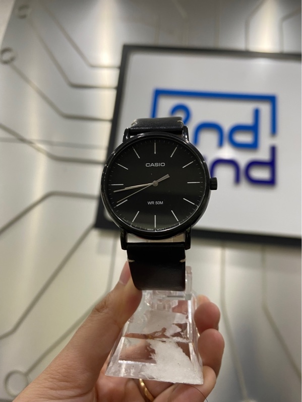 Đồng Hồ Casio MTP-V005D-1BUDF - 40mm - Màu bạc - Ngoại hình: 97% - Xước thân - Kèm Box