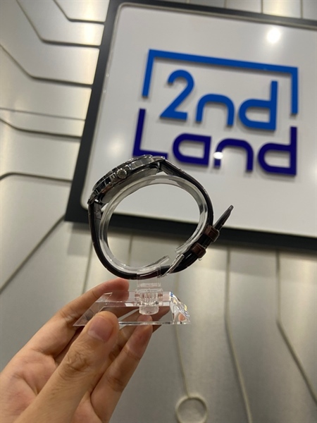 Đồng hồ Casio MTP-V300L 7AUDF/40mm - Dây da - Màu bạc - Ngoại hình: 97% - Xước nhẹ mặt sau, mất tem - Body 2
