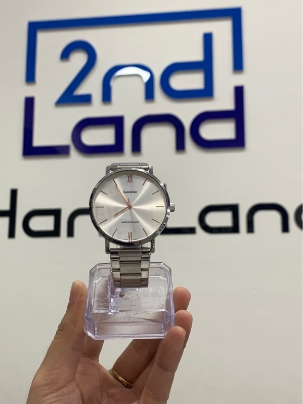 Đồng hồ Casio MTP VT01 - 40mm - Màu trắng - Ngoại hình: 96% - Body oxy hóa, mặt trầy - Body