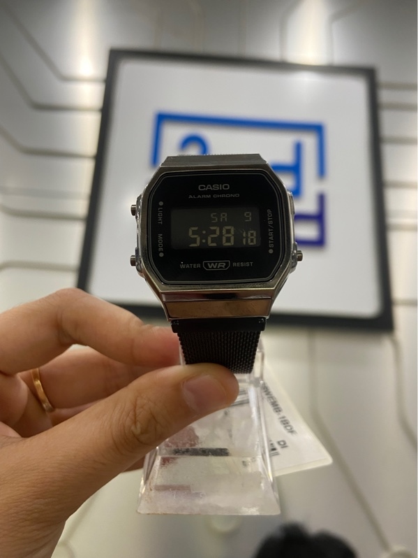 Đồng hồ Casio Vintage A168WEMB-1B - 36mm - Màu Bạc - Ngoại hình: 97.5% - Kèm Box