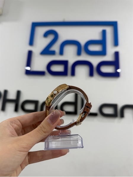 Đồng hồ Christian Van Sant CV4423 - Màu nâu vàng - Ngoại hình 97% - Lớp mạ bên dưới oxi hoá - Body 1