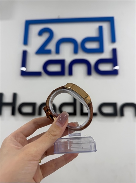 Đồng hồ Christian Van Sant CV4423 - Màu nâu vàng - Ngoại hình 97% - Lớp mạ bên dưới oxi hoá - Body 2