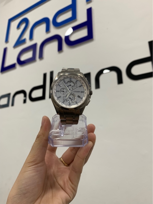 Đồng hồ Citizen Attesa Eco-drive AT8040-57A - Màu bạc - Ngoại hình: 98% - Body