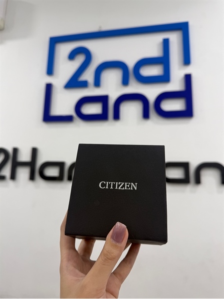 Đồng hồ Citizen BI5000-87E - Màu bạc - Ngoại hình 97% - Kính mẻ nhẹ , mặt dưới trầy , viền trầy cấn - Kèm Box , thẻ bảo hành , mắc dây thay thế