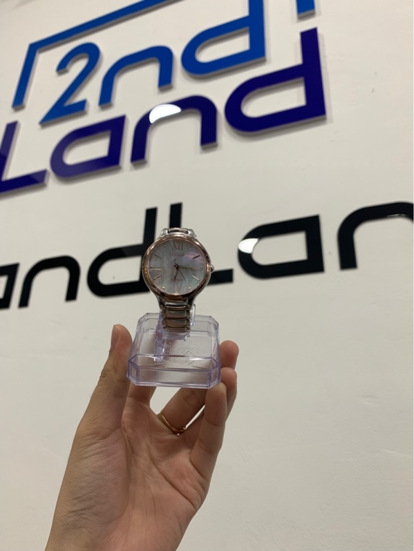 Đồng hồ Citizen Eco-Drive EM0556-87D - 32mm - Màu bạc đồng - Ngoại hình: 97% - Kèm mắt nối