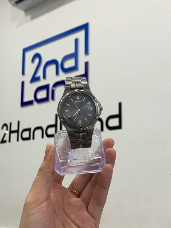 Đồng hồ Citizen Eco-Drive Titanium WR 100 - Màu titan - Ngoại hình: 97% - Trầy xướt - Body