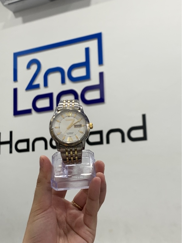 Đồng hồ Citizen NH8338-54A - Automatic - 40mm - Màu vàng trắng - Ngoại hình: 97% - Body + mặt trầy - Kèm mắt nối