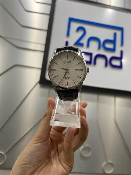 Đồng hồ Citizen Quartz BI5000-10A - Size 39mm - Màu bạc - Ngoại hình: 97% - Kính trầy - Body