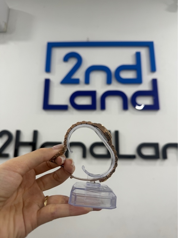 Đồng hồ cơ Michael Kors MK3230 - Màu vàng - Ngoại hình 97% - Dây trầy, phai màu nhẹ - Body