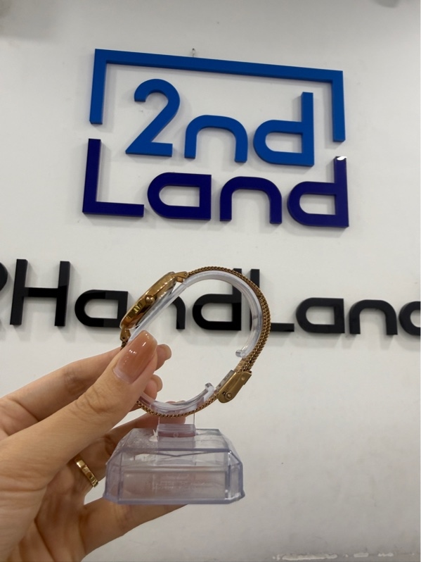 Đồng hồ Daniel Wellington B32R05 - Màu vàng - Ngoại hình 97% - kính trầy ,dây phai màu - Box